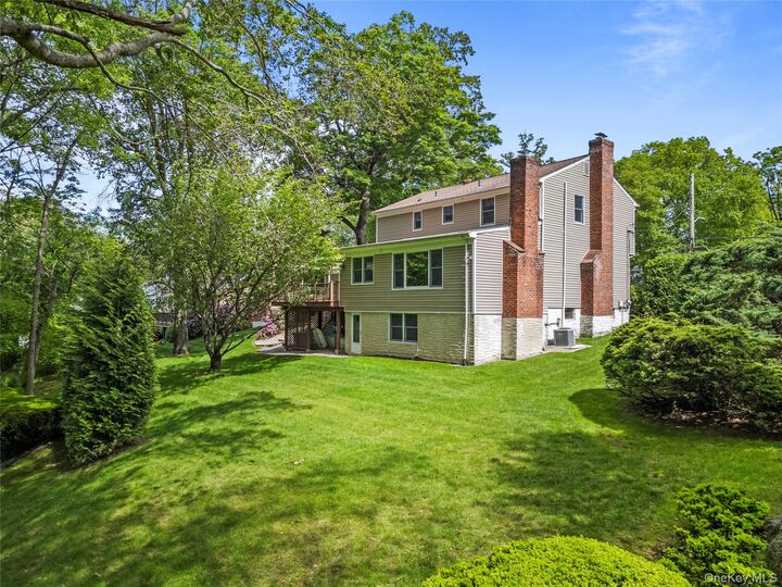 Property Photo:  33 Sammis Lane  NY 10605 