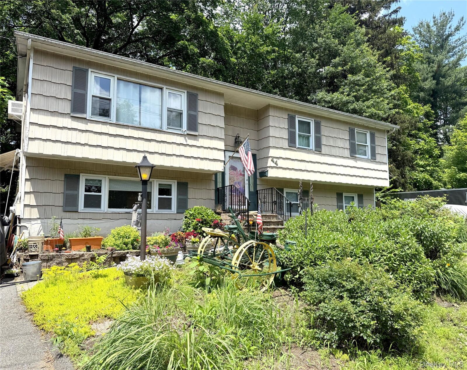 Property Photo:  44 S Rockland Avenue  NY 10920 