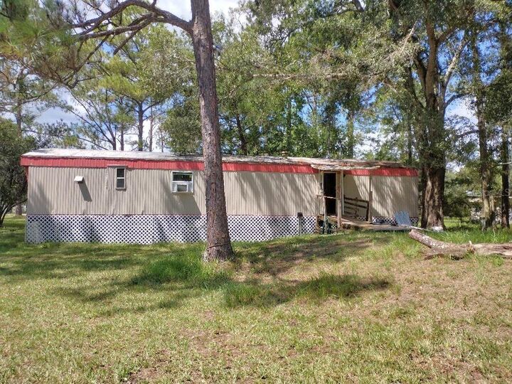 Property Photo:  2667 Pine Street  FL 32110 