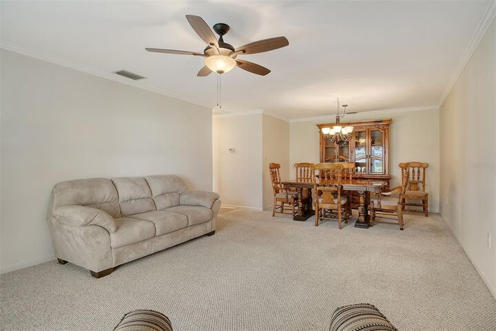 Property Photo:  5609 Evergreen Drive 28  FL 34233 