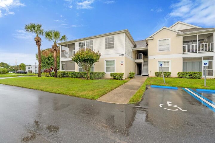 Property Photo:  3960 Southpointe Drive 520  FL 32822 