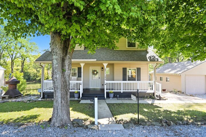 Property Photo: 8562 S Pleasure Valley Road IN 46182