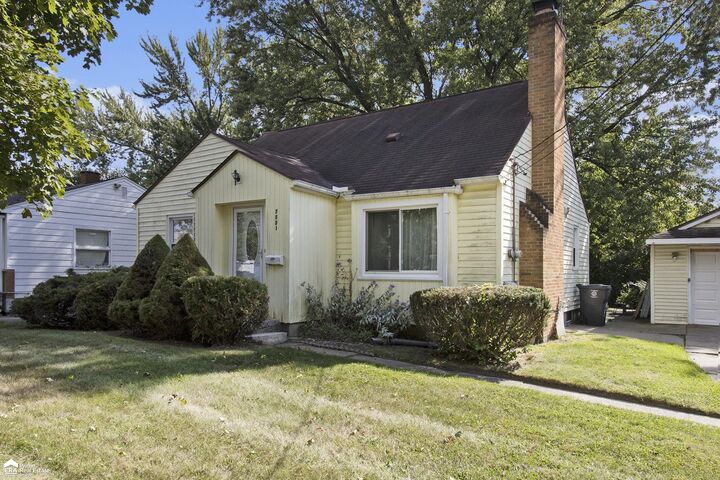 Property Photo:  3021 Clement Street  MI 48504-2981 