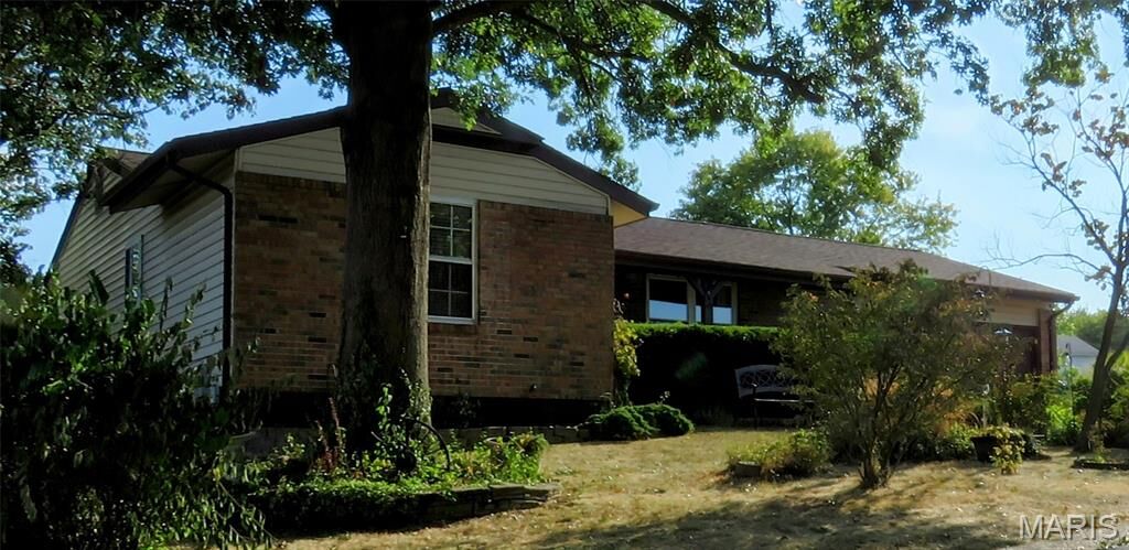 Property Photo:  5340 Winthrop Drive  MO 63049 
