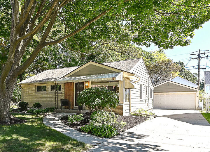 532 N 117th St  Wauwatosa WI 53226 photo