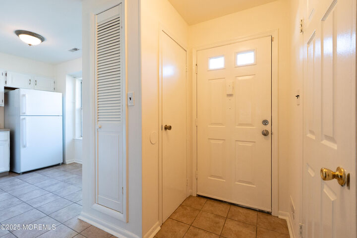 Property Photo:  32 Lafayette Court  NJ 08902 