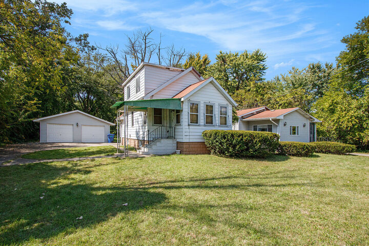 Property Photo: 140 N Crystal Avenue MI 49022