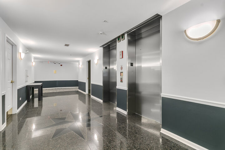 Property Photo: 950 Augusta Way 204 IL 60035
