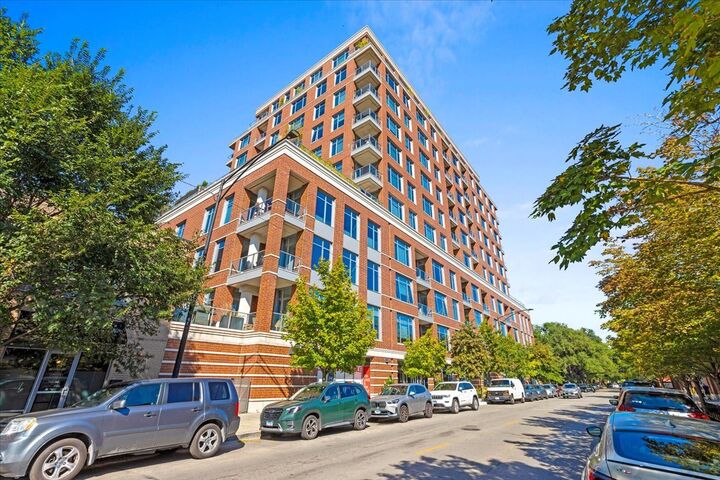 540 W Webster Avenue 311  Chicago IL 60614 photo