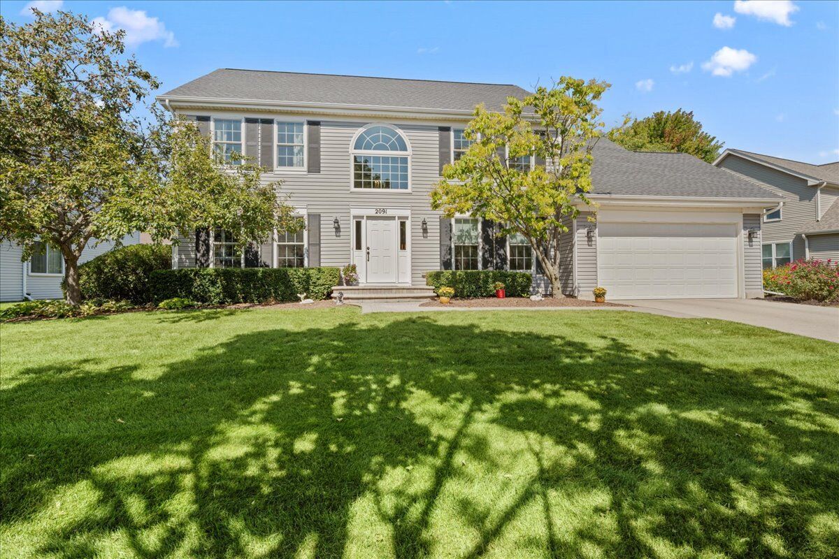 Property Photo:  2091 School House Lane  IL 60506 