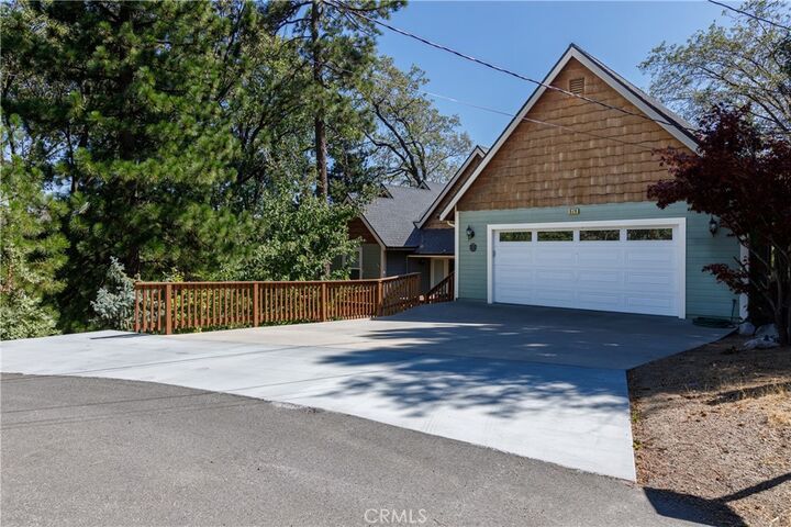 929 Lucerne Lane  Lake Arrowhead CA 92352 photo