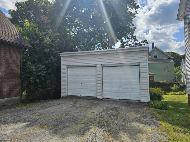 Property Photo:  84 Summer Street  ME 04210 