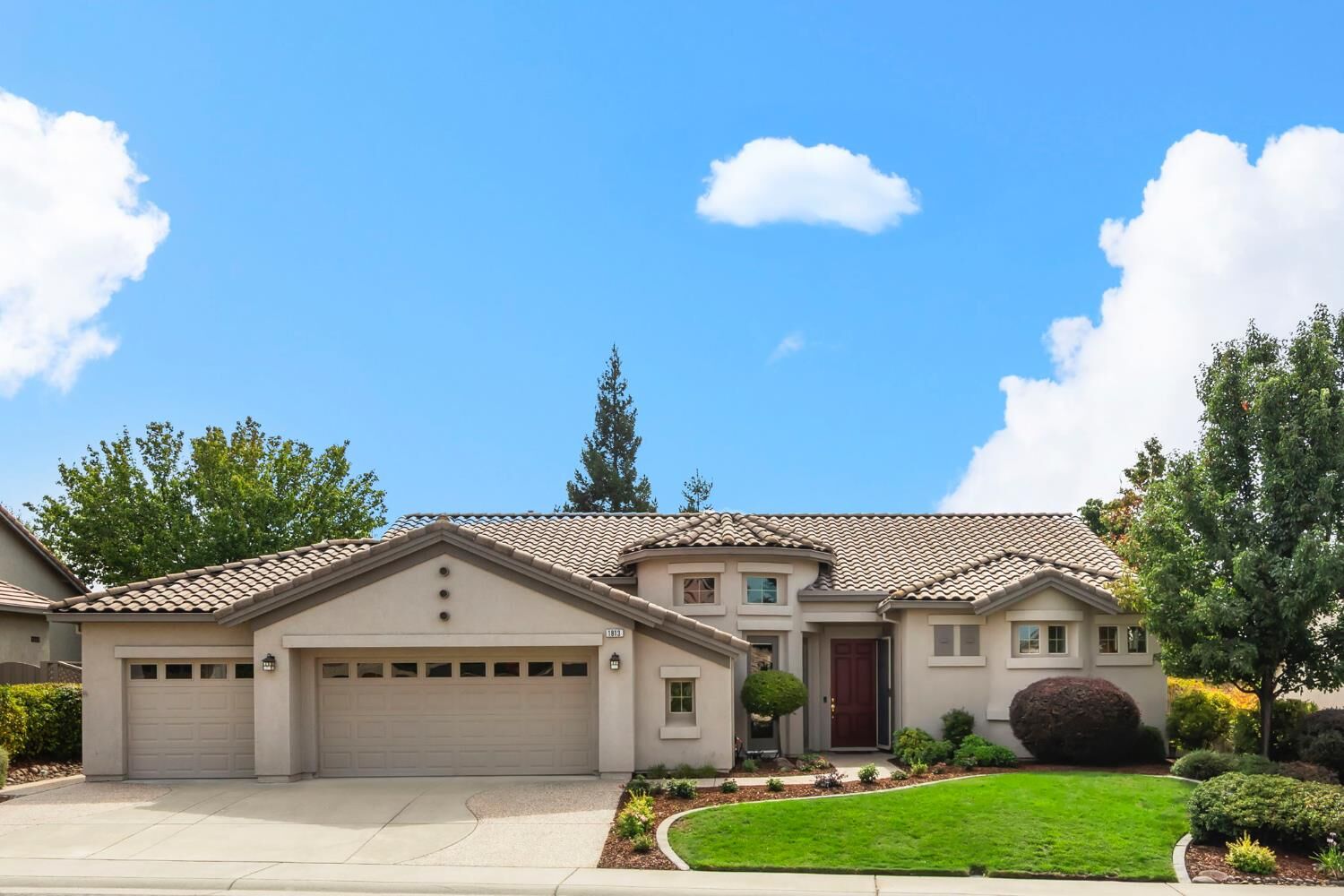 Property Photo:  1813 Leander Lane  CA 95648 