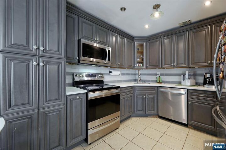 Property Photo:  41 Coriander Way 41  NJ 07631 