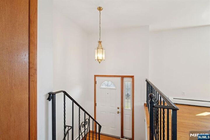 Property Photo:  257 Cliff Street  NJ 07075 