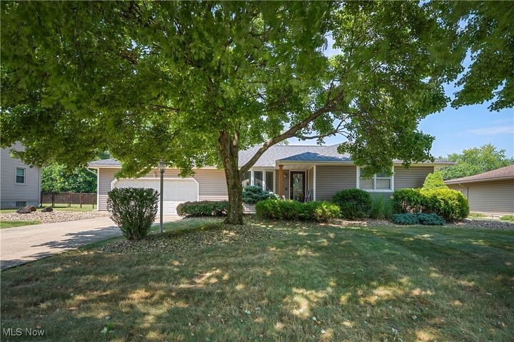 Property Photo:  1272 Valley View Drive  OH 44512 