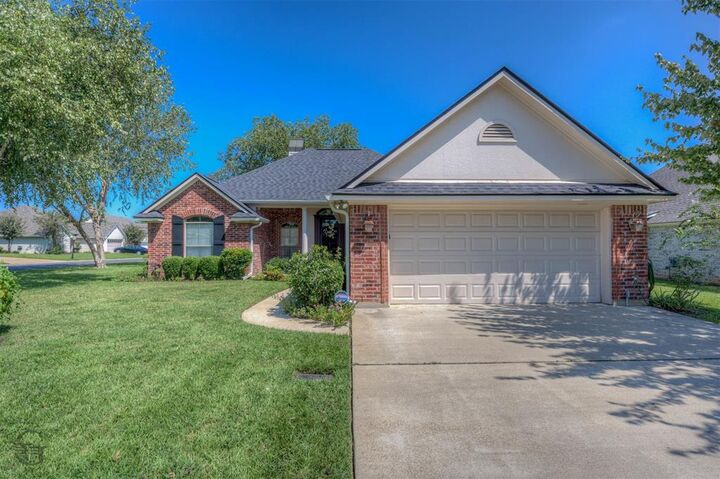 Property Photo:  2048 Sand Crest Drive  LA 71118 
