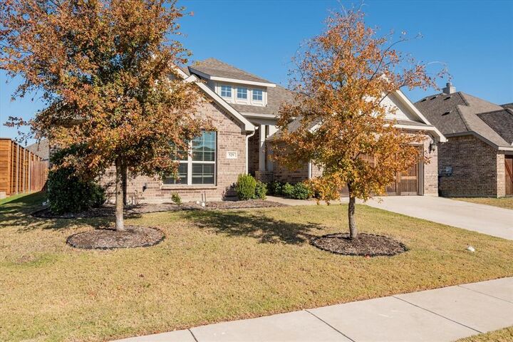 Property Photo: 529 Windrow Lane TX 75165