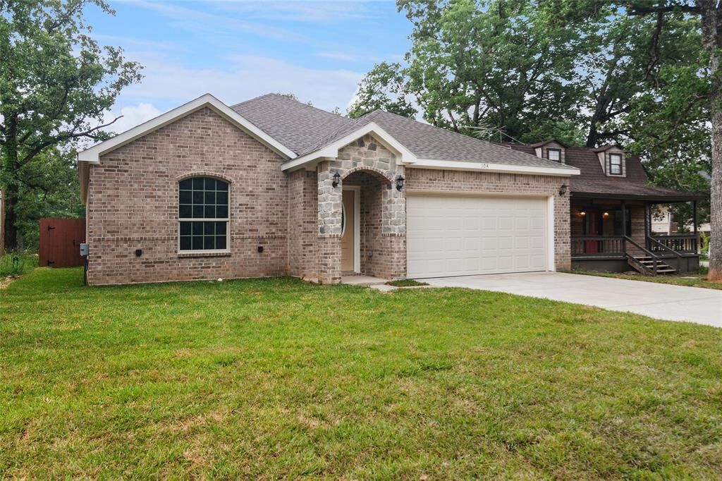 Property Photo:  104 White Dove Trail  TX 75156 