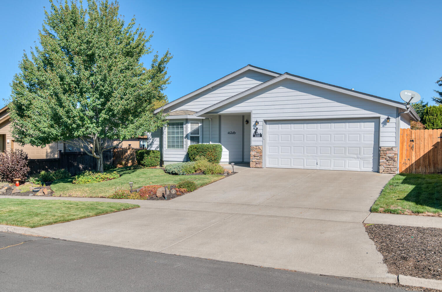 Property Photo:  3318 Hoona Drive  OR 97701 