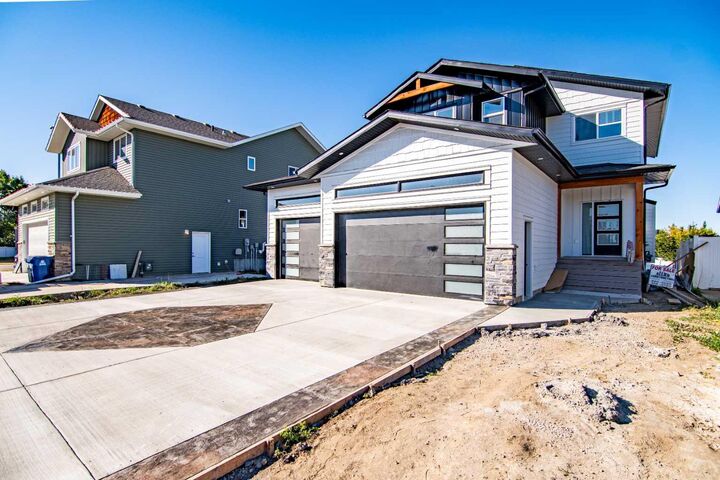 Property Photo:  29 Vintage Close  AB T0M 0J0 