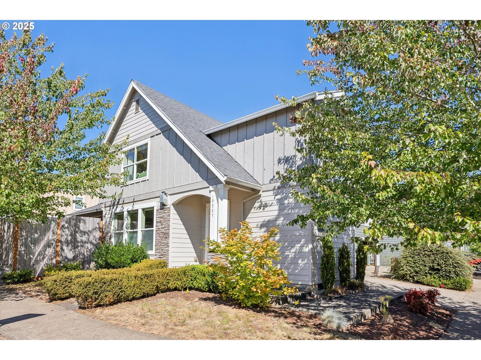 Property Photo:  19327 Reddaway Ave  OR 97045 