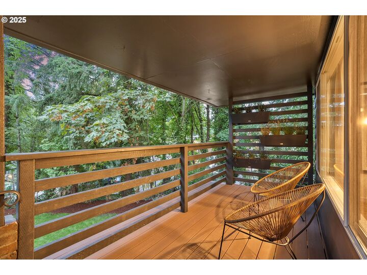 Property Photo:  8475 SW Canyon Ln  OR 97225 