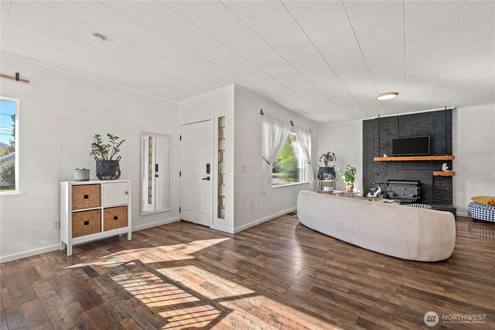 Property Photo: 518 Bennett Street WA 98284