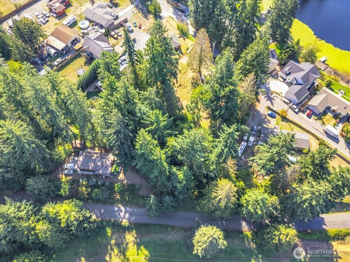 Property Photo:  7513  Locust Ext  E  WA 98391 