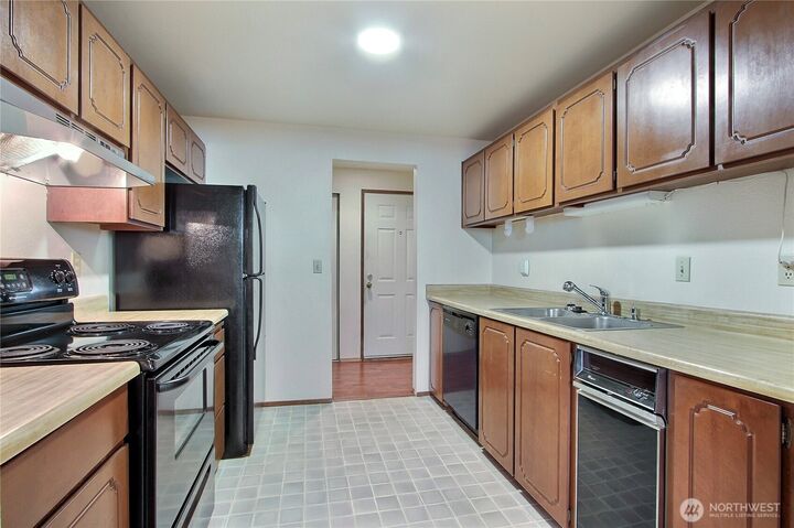 Property Photo:  1734 SW 318th Place 38B  WA 98023 