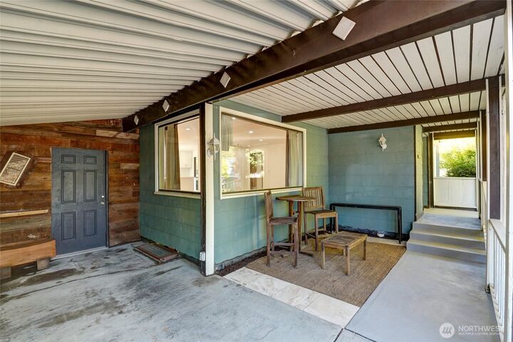 Property Photo:  3431  44th Avenue SW  WA 98116 