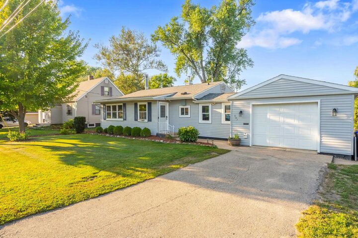 Property Photo:  907 W Beacon Avenue  WI 54961 