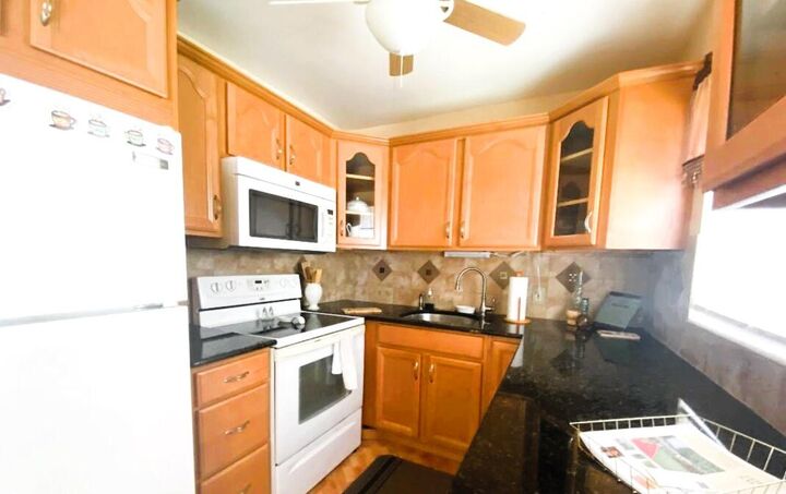Property Photo:  208 Chatham J 208  FL 33417 