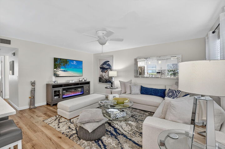 Property Photo:  685 Flanders O  FL 33484 