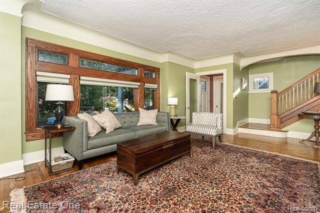 Property Photo:  437 W Drayton Street  MI 48220 