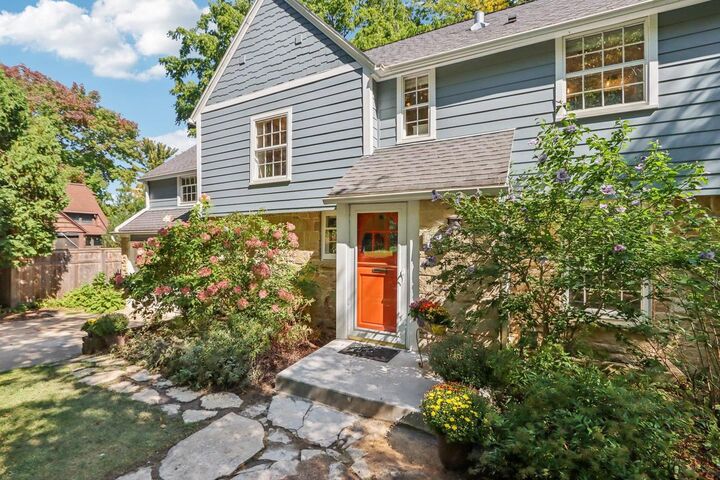 Property Photo:  725 Seneca Place  WI 53711
