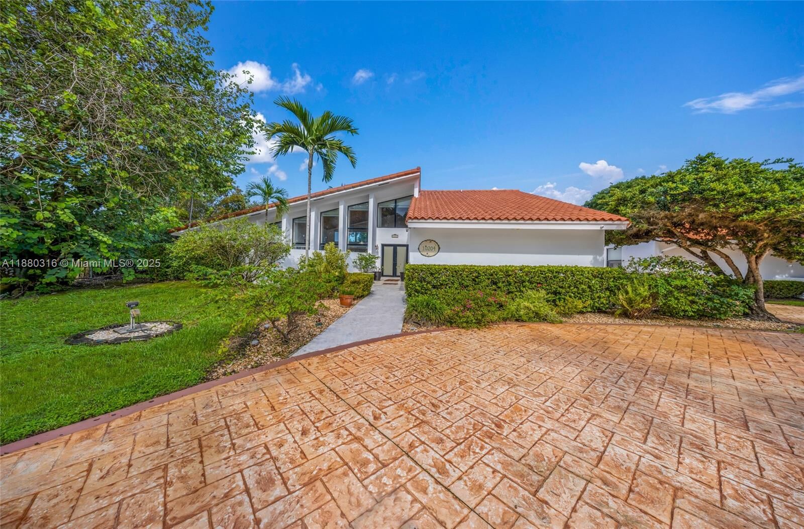 Property Photo:  10204 SW 96th Ct  FL 33176 