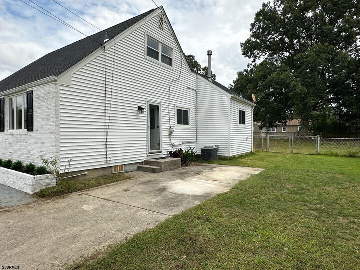 Property Photo:  33 Mac Knight Dr Dr  NJ 08021-6569 