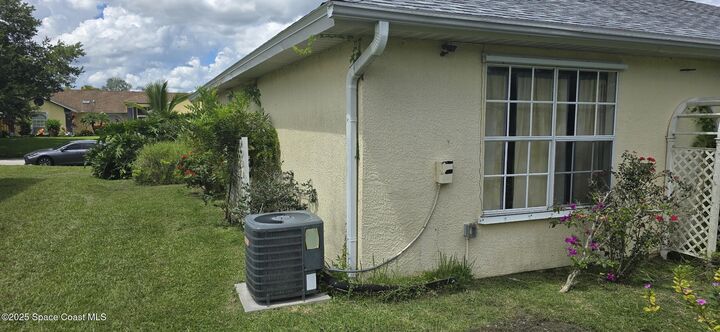 Property Photo: 589 Janus Road NE FL 32907