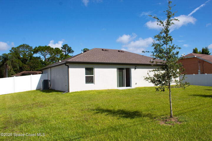 Property Photo: 966 Stage Street SE FL 32909