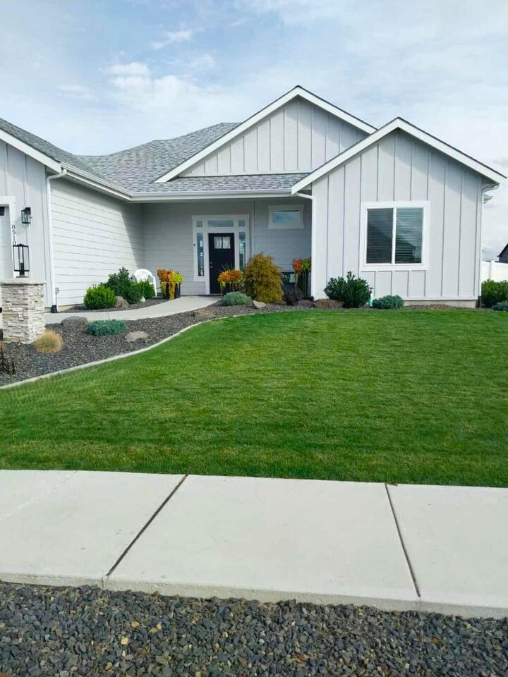 Property Photo: 8510 N Jodi St WA 99208
