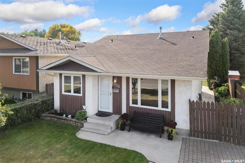 Property Photo:  1050 McCormack Road  SK S7M 5K2 