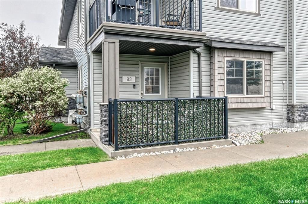 Photo de la propriété:  5525 Blake Crescent 93  SK S4X 0J1 