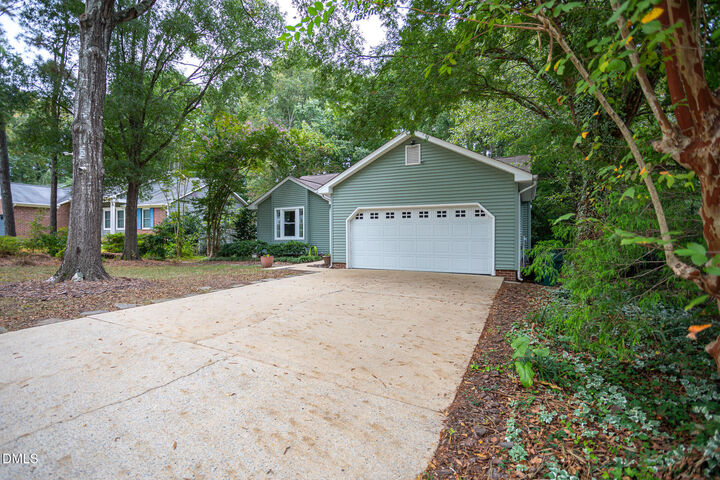 Property Photo: 5014 Rolling Meadows Drive NC 27703