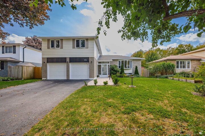 Property Photo:  204 Hawthorn Avenue  ON L4A 4Y3