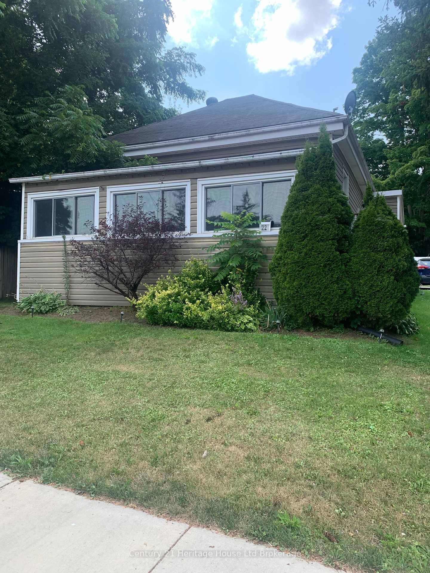 Property Photo:  22 Fyfe Avenue  ON N4S 3S4 