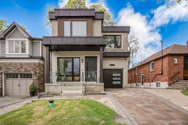 112 Blantyre Avenue  Toronto ON M1N 2R5 photo