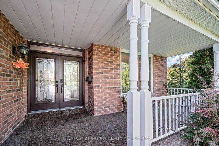 Photo de la propriété:  973 Mountview Court  ON L1K 2M1 