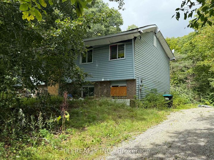 Property Photo:  162 Farlain Lake Road W  ON L9M 0B9 