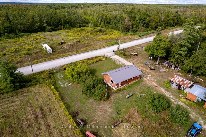 Property Photo: 6989 Con B/C Road ON L3V 0K7